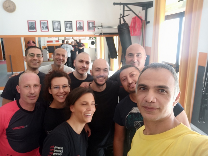 kung fu academy di Sifu Salvatore Mezzone, arti marziali wing chun, weng chun, wing tsun, tai chi quan, chi kung, sanda e sport dacombattimento, shaolin cina.jpg (1)